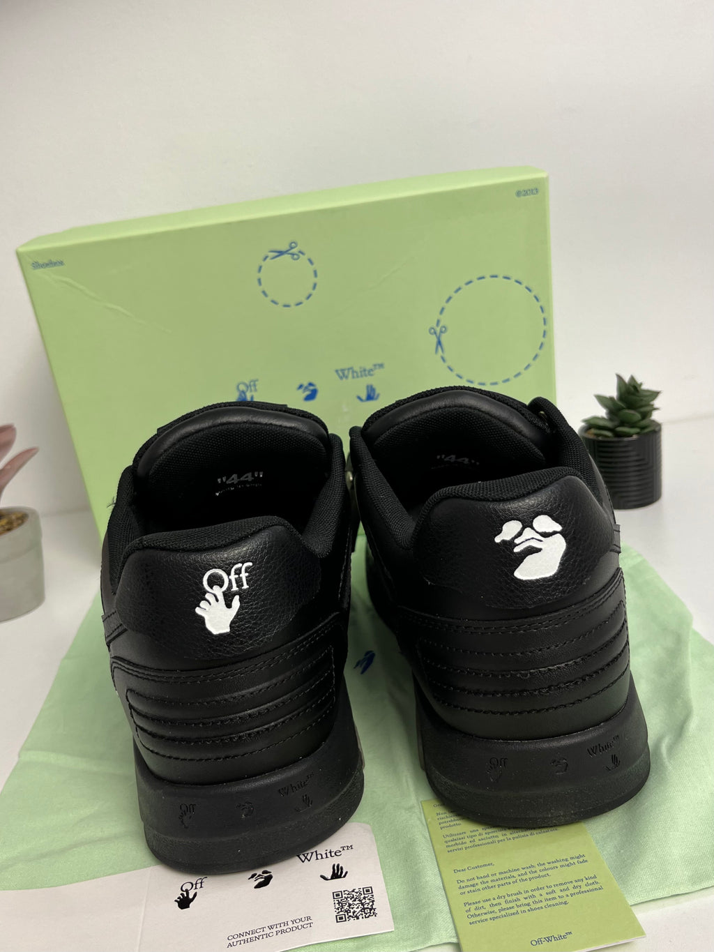 Off-White Out Of Office Negri