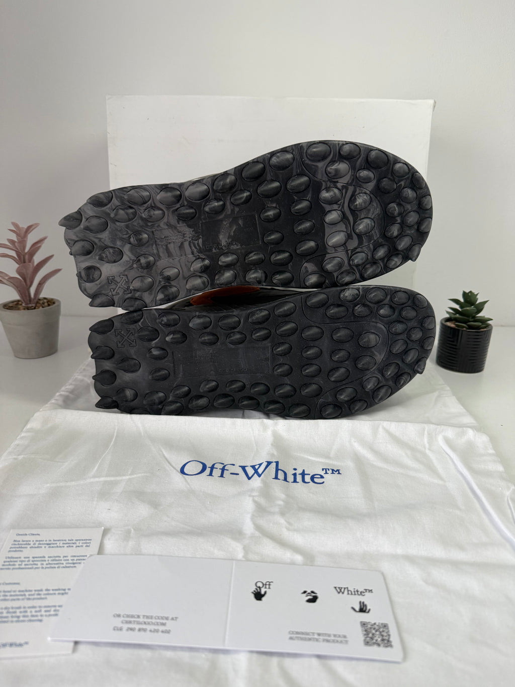 Off White Odsy-1000 Dark Grey