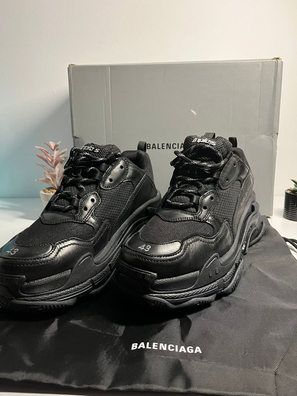 Balenciaga Triple S Negri