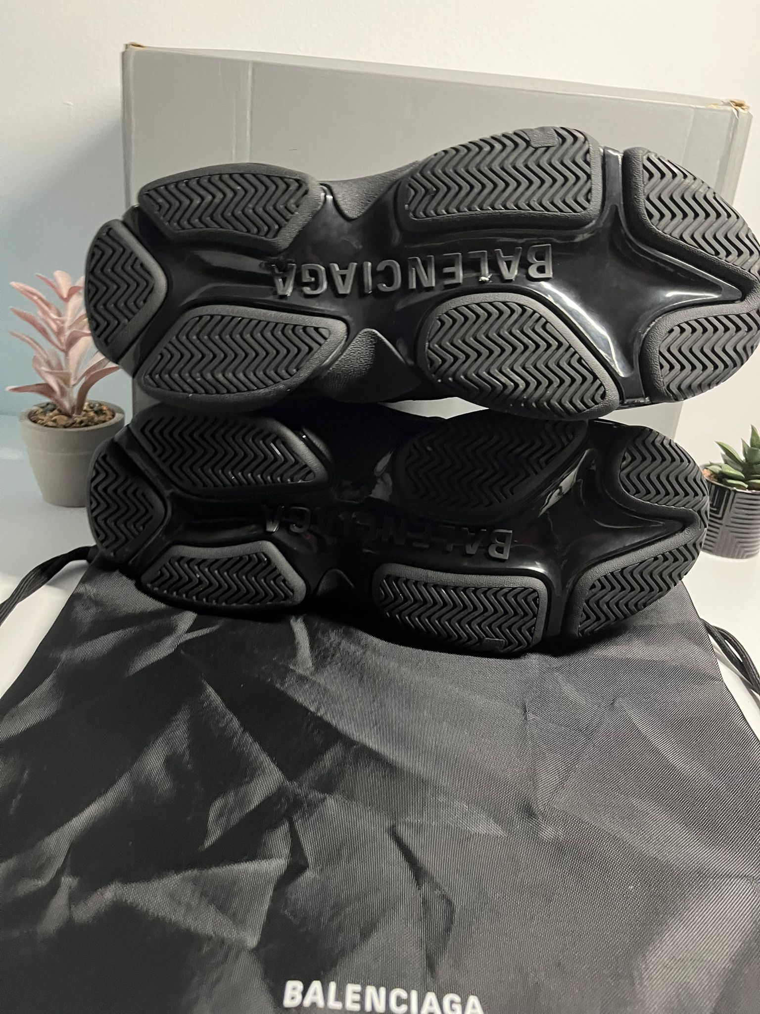 Balenciaga Triple S Negri